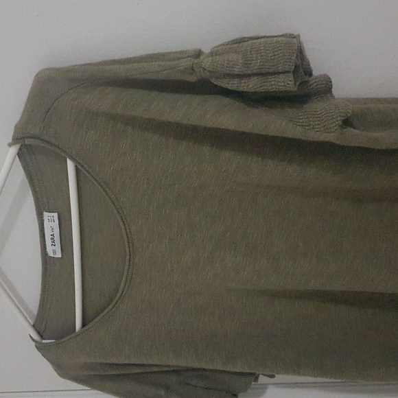 ZARA khaki size 8 (m -l) short sleeved top - Picture 3 of 4